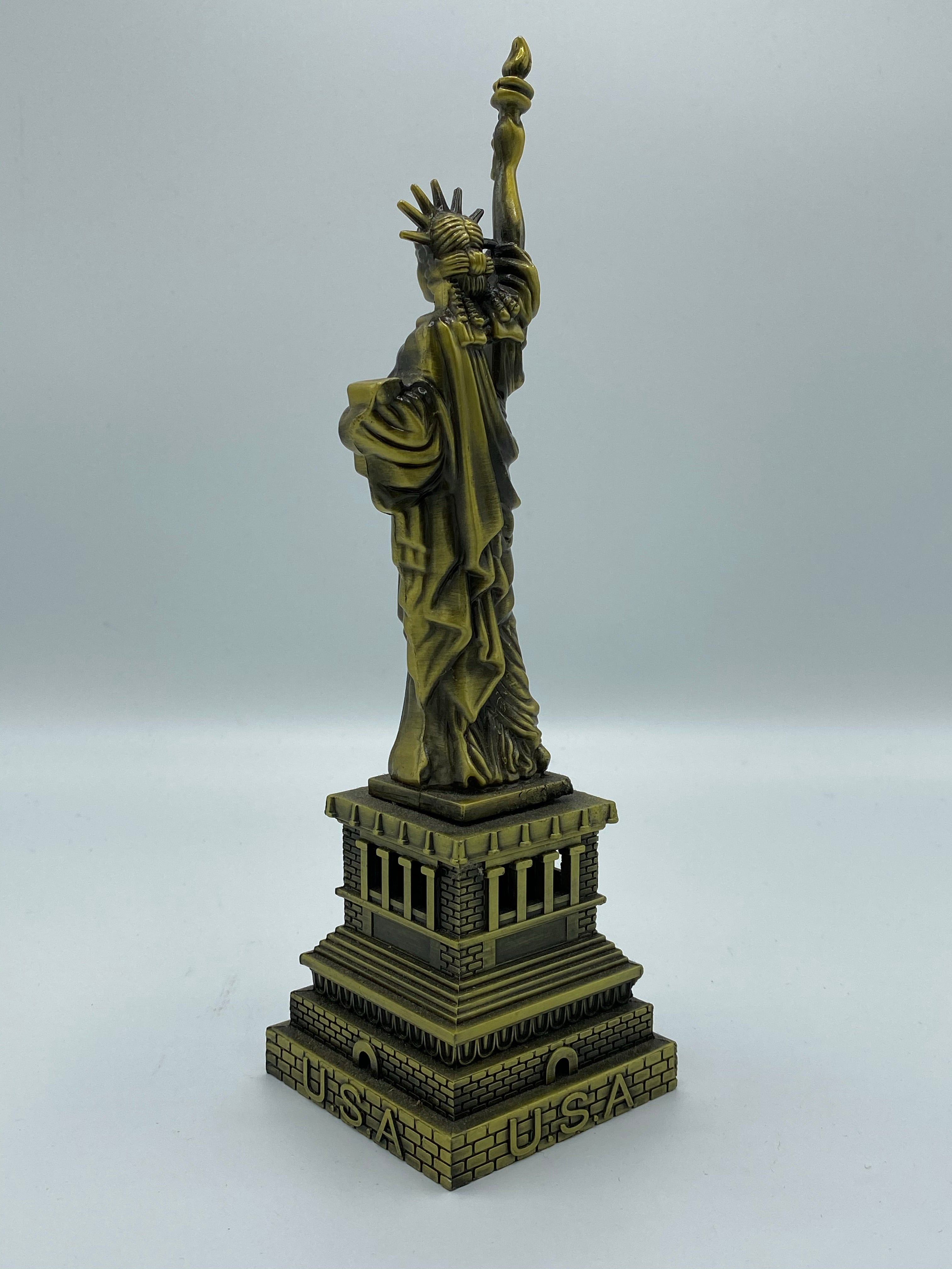 USA Statue of Liberty figurine